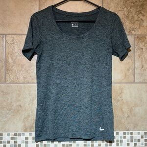 Nike Dri Fit Gray Heathered Scoop Neck Shirt XS